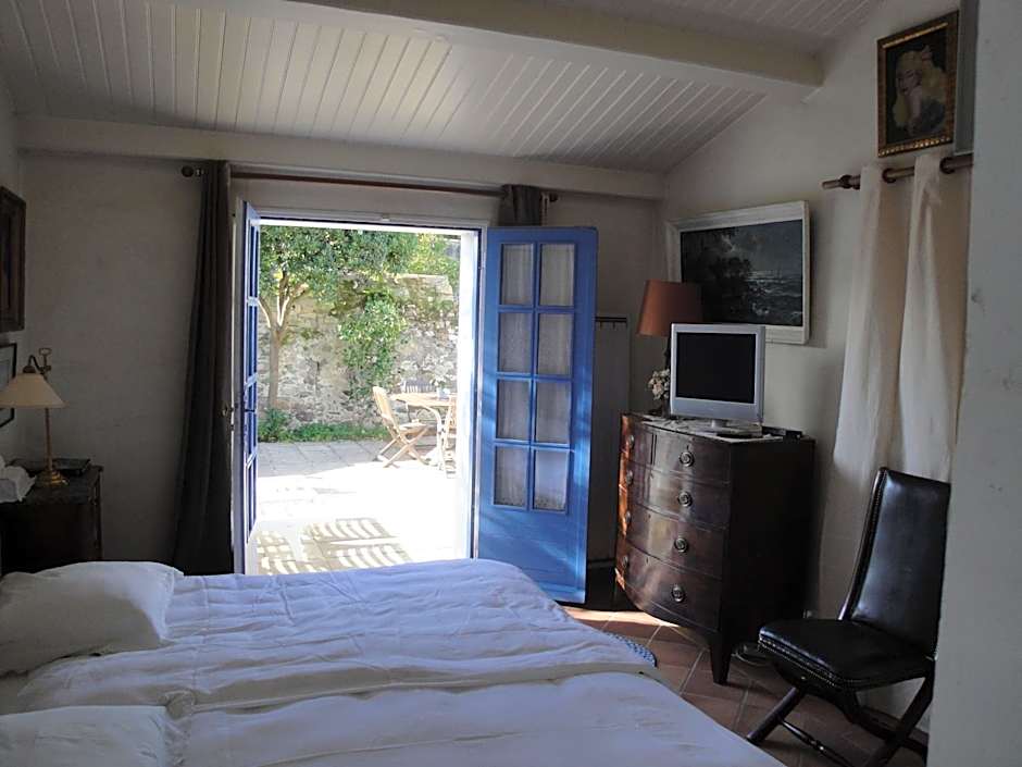Le Buzet Bleu Bed & Breakfast
