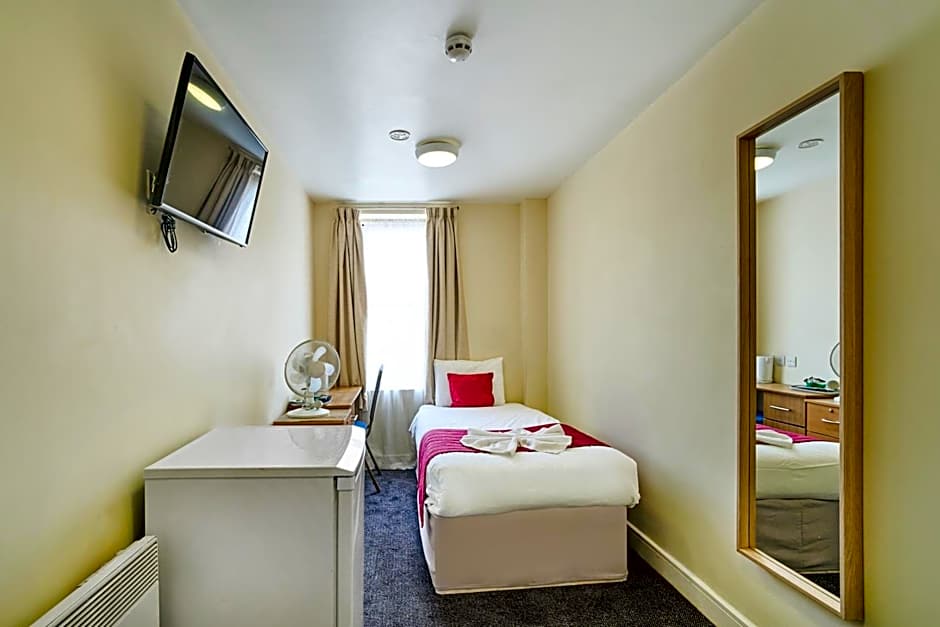 Cranbrook Hotel