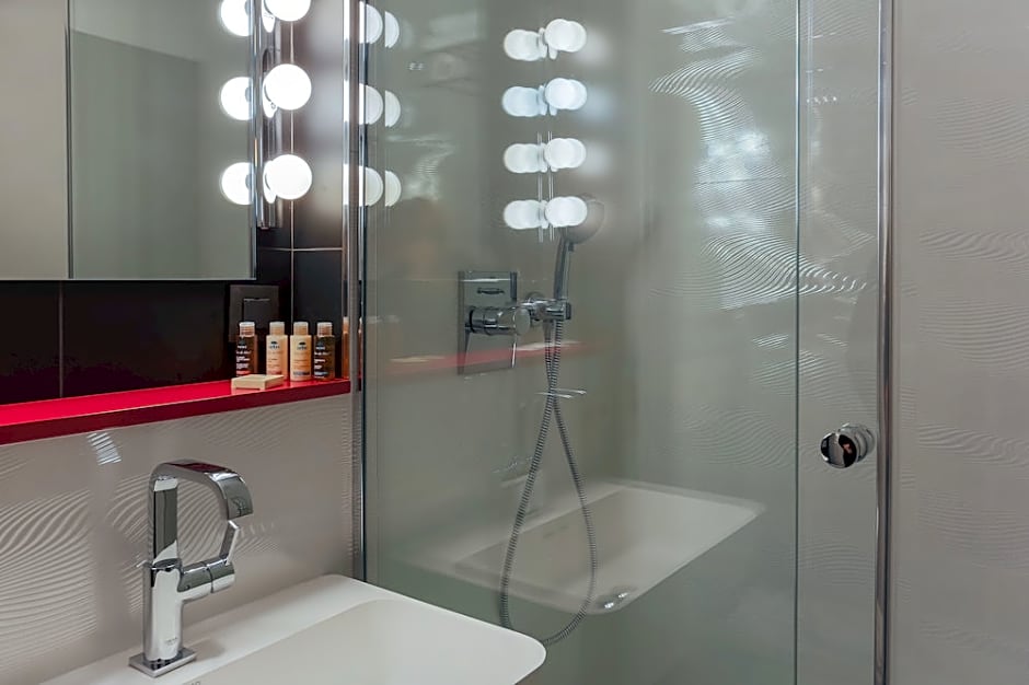 Hotel La Parizienne By Elegancia