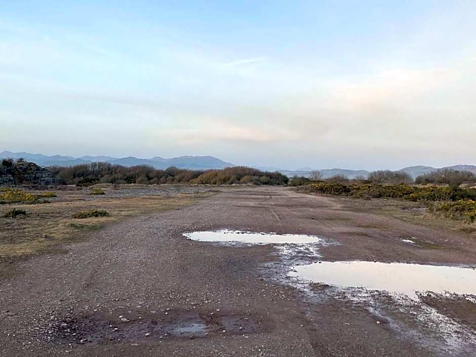 KINGDOM HOLIDAY PARK - Parrot