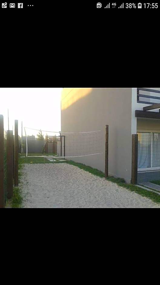 Sobrados com suíte e sacada vista ao mar