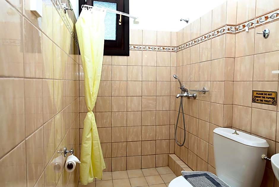 Palirria Hotel & Studios