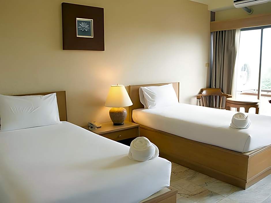 Nonthaburi Palace Hotel