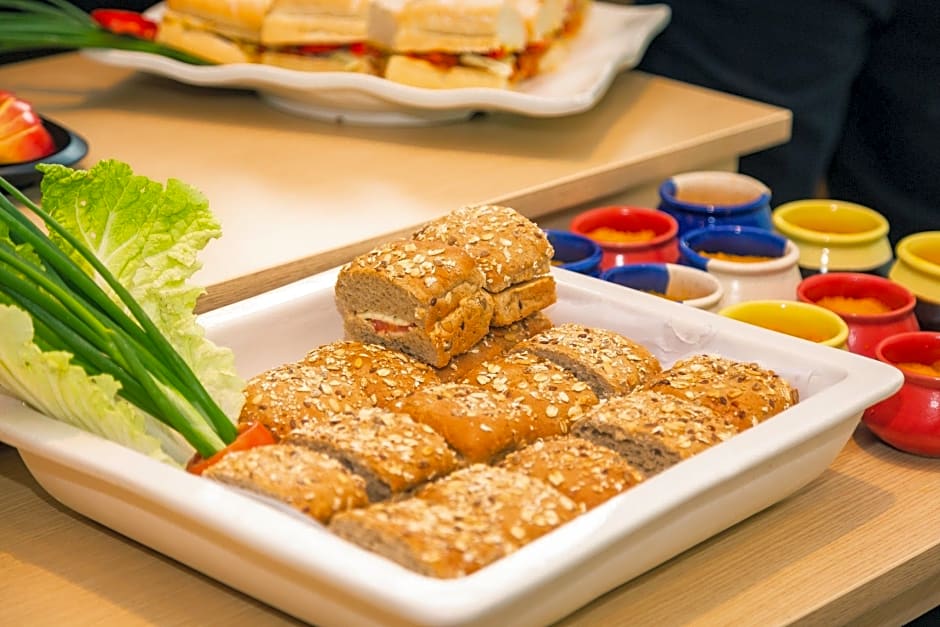 Holiday Inn Express Nashik Indira Nagar By IHG