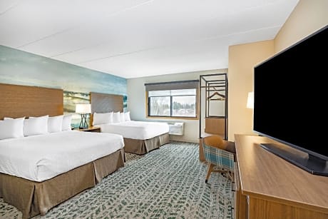 Queen Room with Two Queen Beds - Non-Smoking