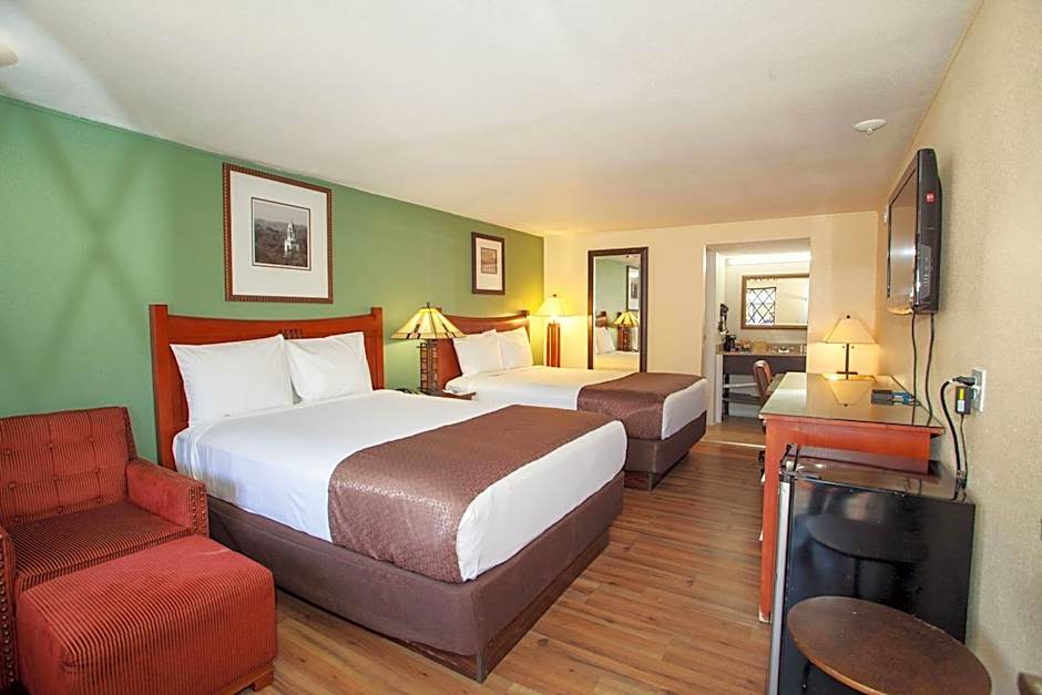 Travelodge by Wyndham Macon West