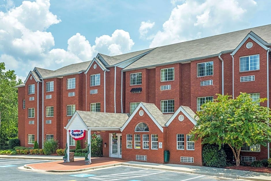 Microtel Inn & Suites by Wyndham Stockbridge/Atlanta I-75