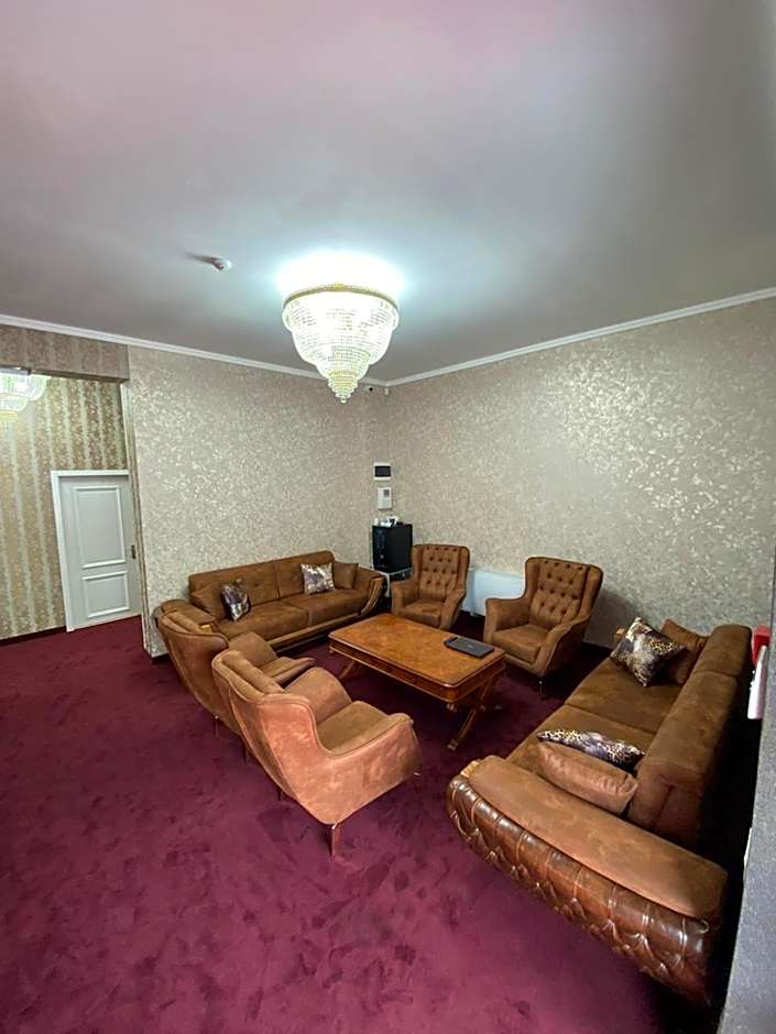 Arizet Boutique Mamaia