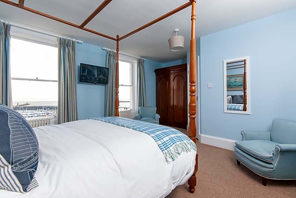 The Royal Harbour Hotel