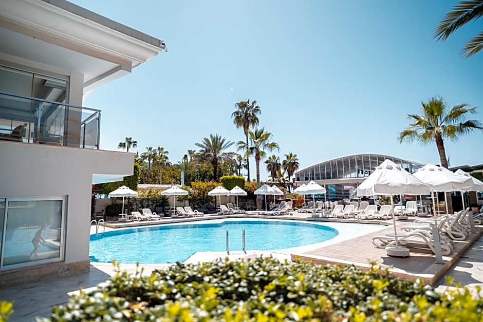 Xperia Saray Beach Hotel