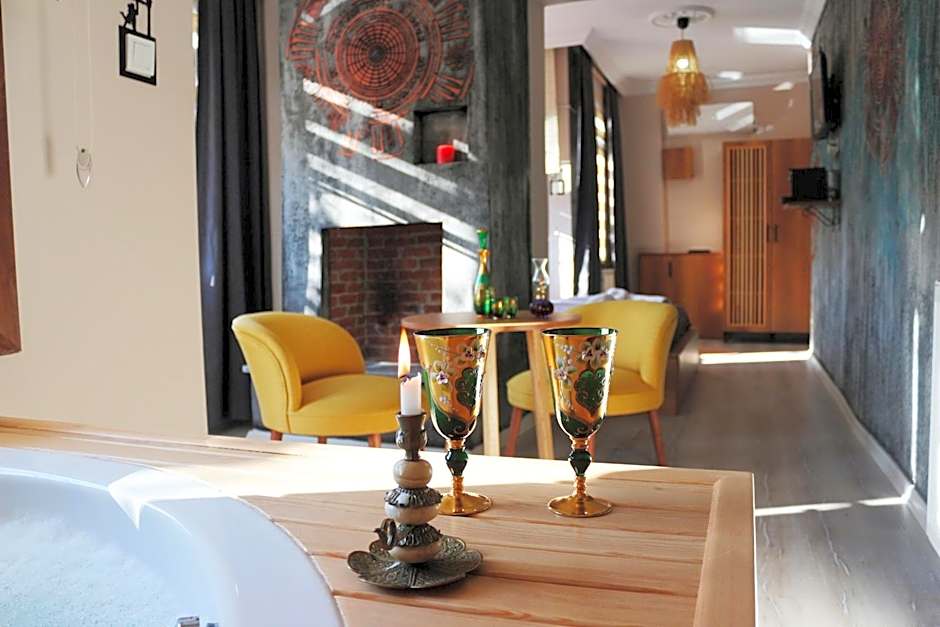 Karamazov Antik Otel