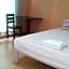 RedDoorz @ D'Little Egg Hostel Pangasinan