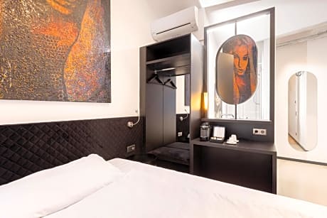 Single Room with Queensize Bed