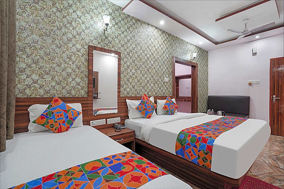 FabHotel Deepak Palace - Assi Ghat