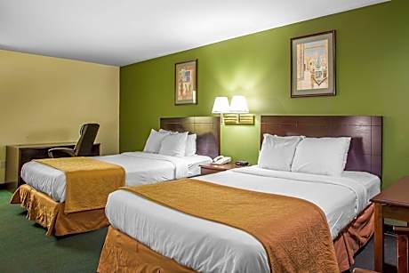 1 King Bed, Nonsmoking