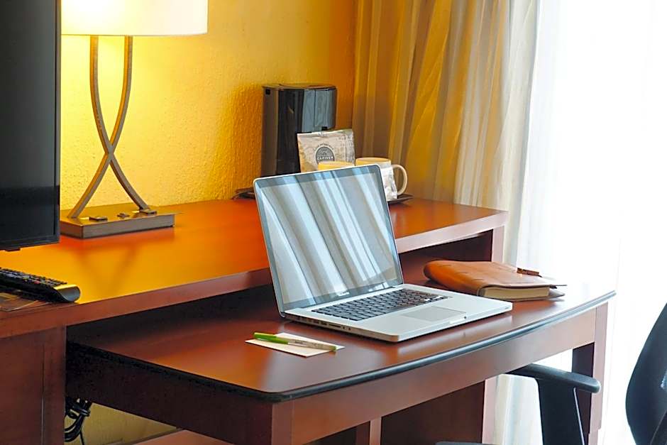 Courtyard by Marriott Puebla Las Animas