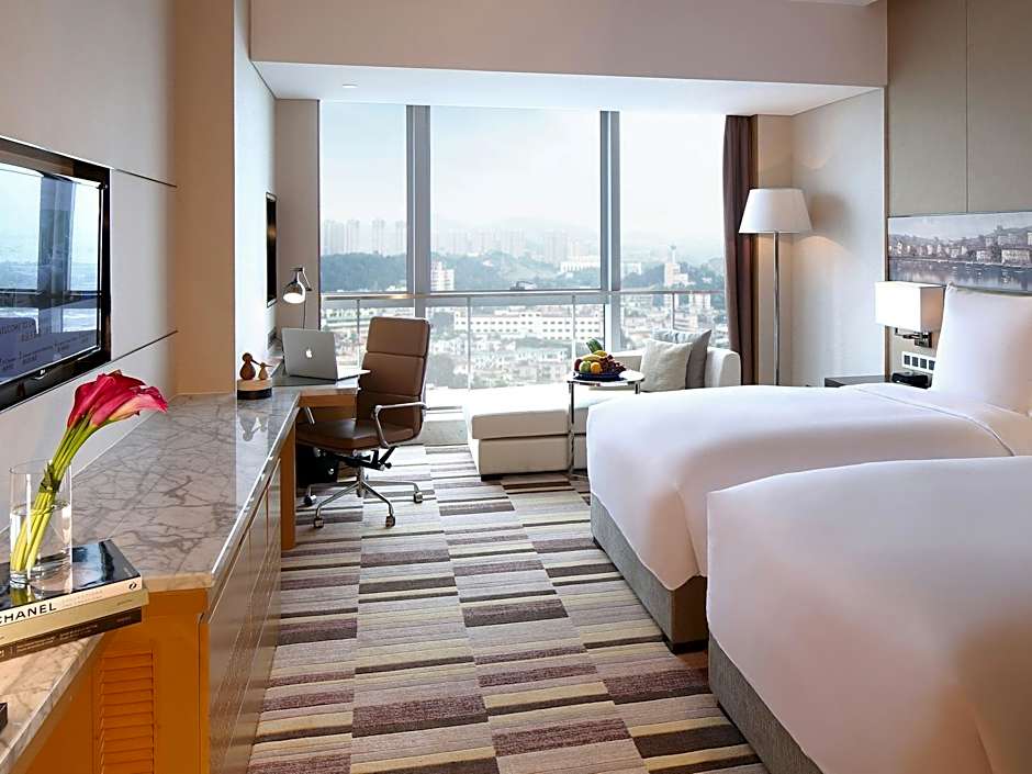 Photo 1 of 6 of 1 King with Extra Bed Suite