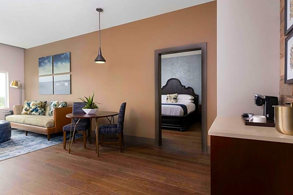 The Stella Hotel, Autograph Collection
