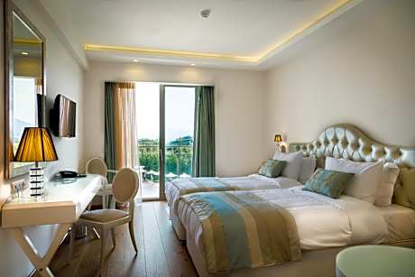 Double Room for Single Use