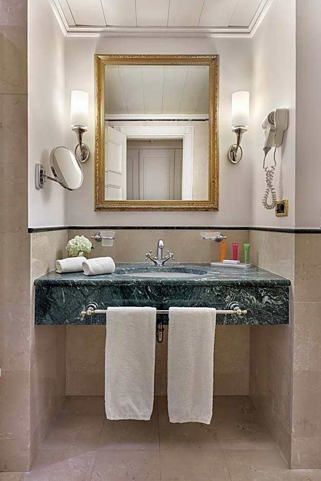 Savoy Hotel & Spa - Preferred Hotels & Resorts