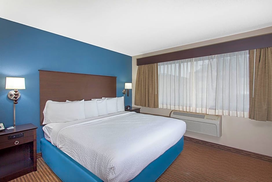 AmericInn by Wyndham Mankato Event Center near MSU