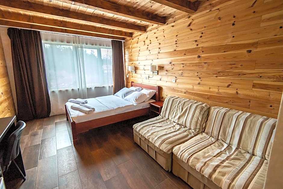 Photo 1 of 5 of Quadruple Room