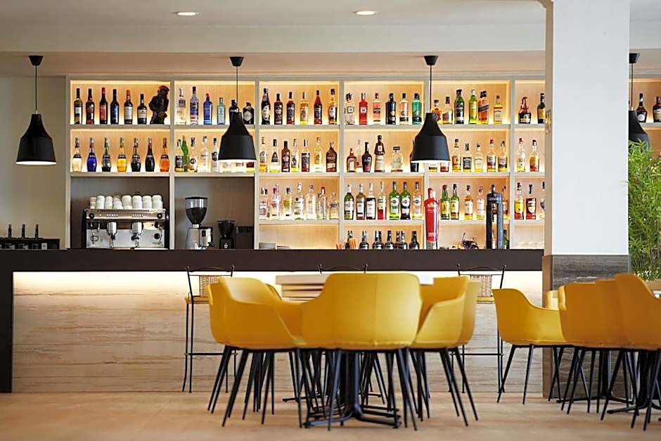 Hotel Las Arenas, Affiliated by Melia