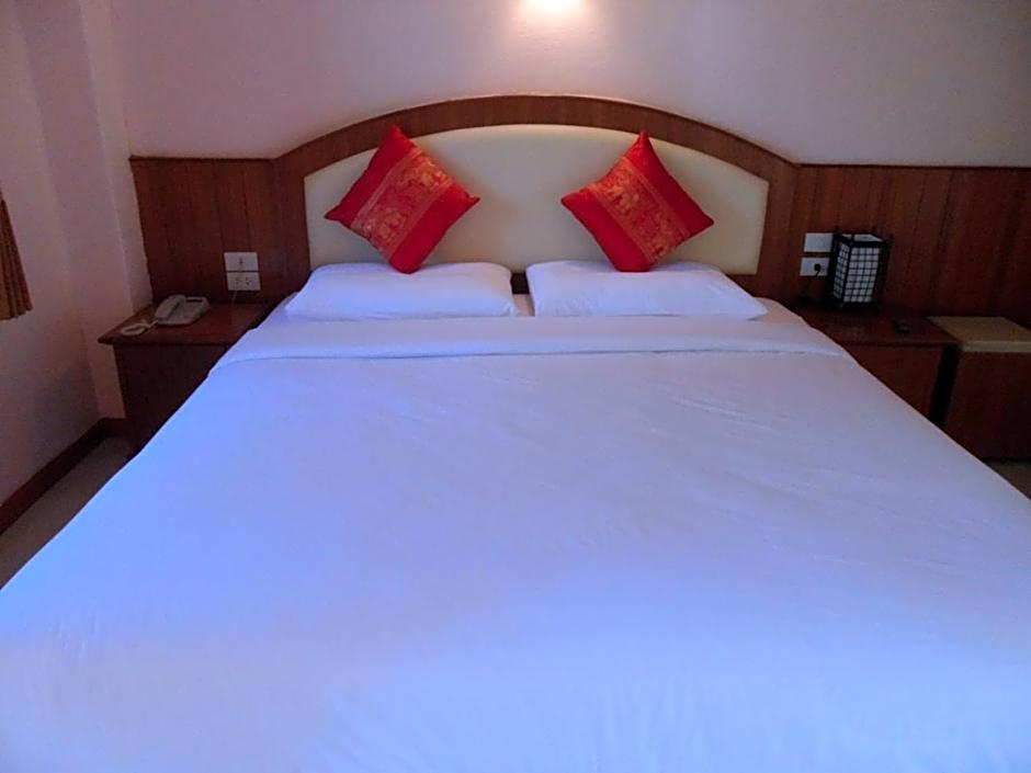 Baan Rom Mai