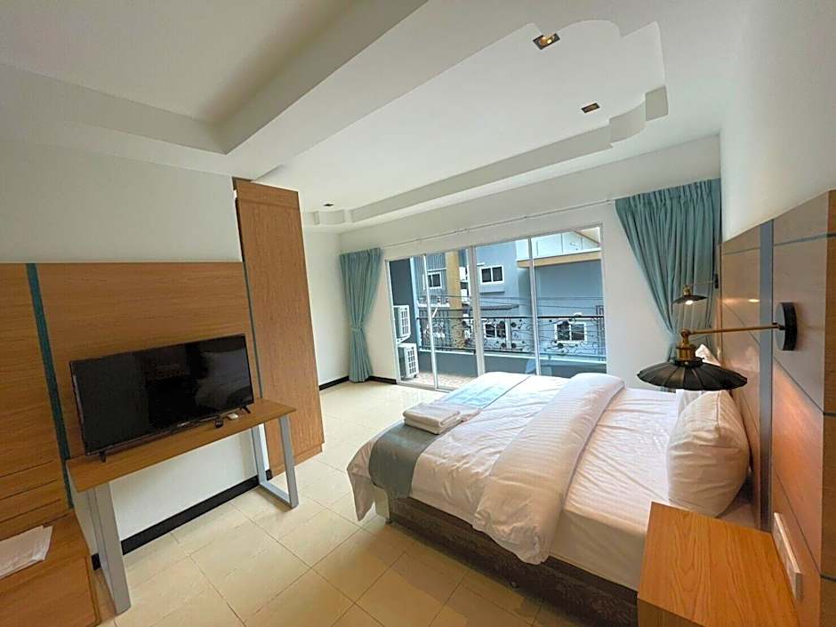 The Base InnNear BeachNear Night Market