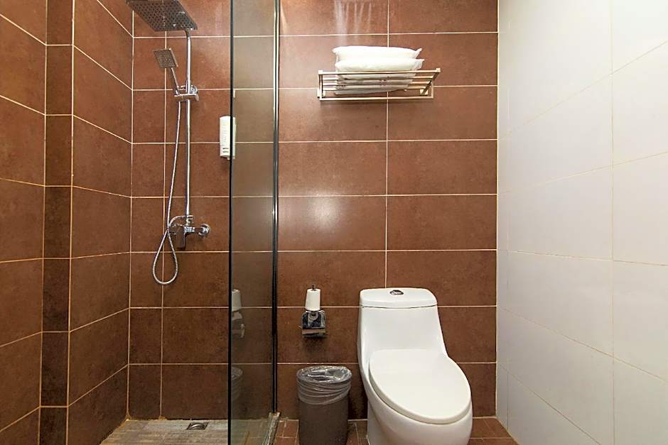 Iu Hotel Urumchi Nianzi Gou Bus Station Branch