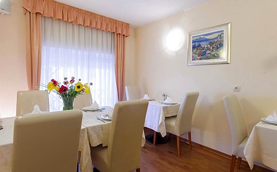 Royal Suites