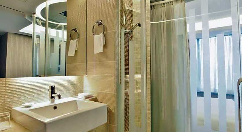 The Bauhinia Hotel-Tst