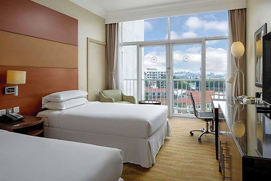 Photo 1 of 8 of Club 2 Twin Beds Guestroom, Concierge Level