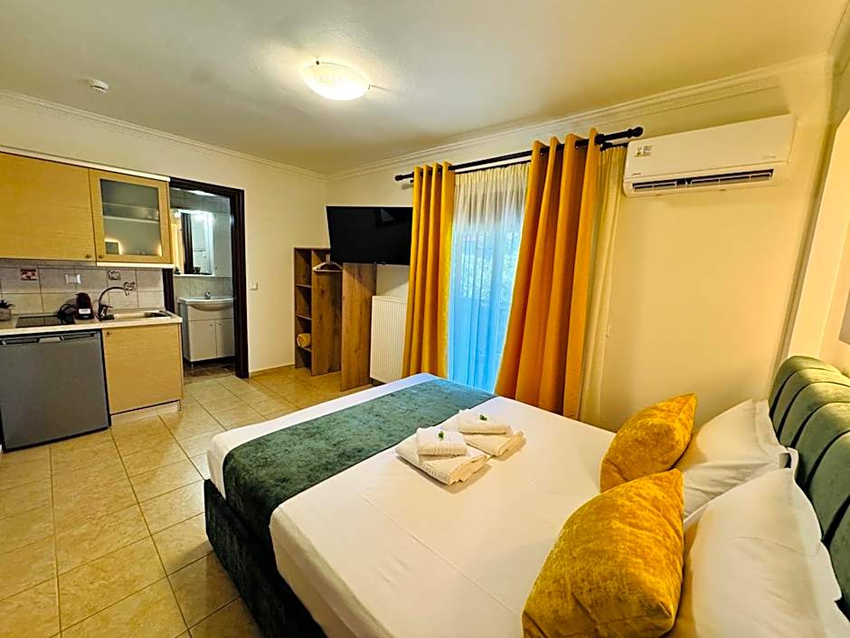 Anassa Deluxe Apartments & Studios