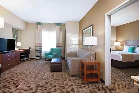 Superior King Suite - Non-Smoking