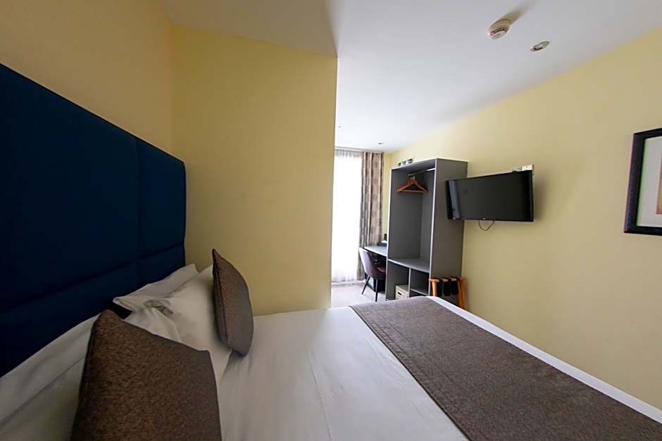 Duke Of Leinster Hotel