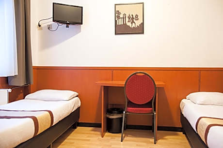 Twin Room with Shared Bathroom