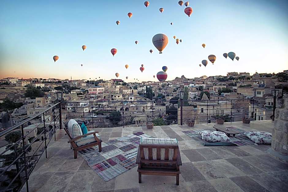 Elika Cave Suites & Spa