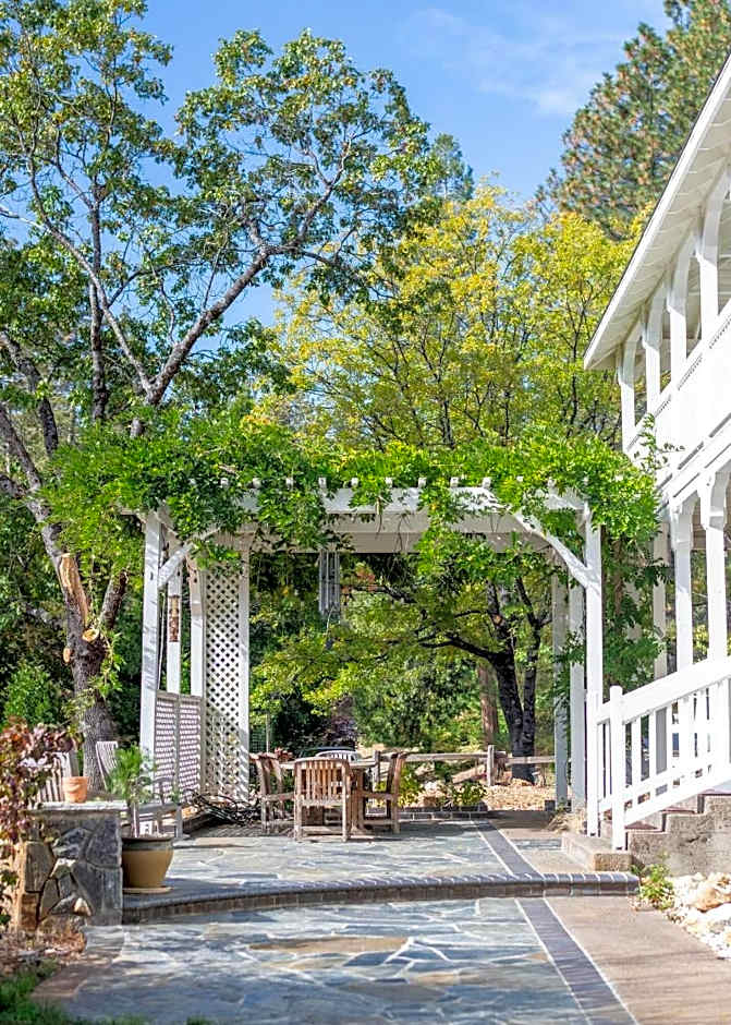 Inn at Sugar Pine Ranch
