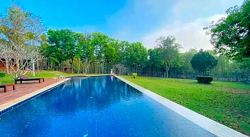 Baanwangnamkeaw Lodge