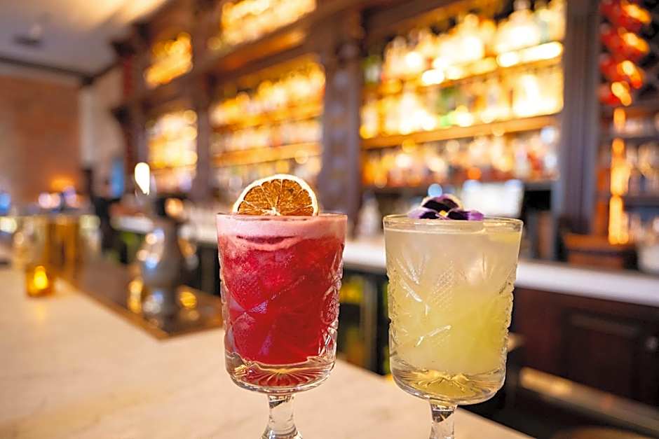 Hollywood Historic Hotel