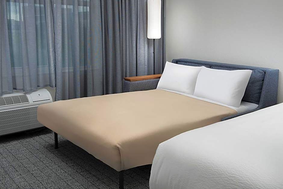Courtyard by Marriott Savannah Downtown/Historic District
