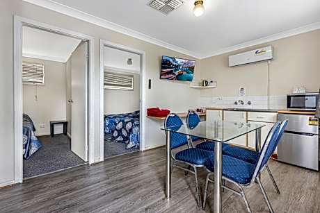 Deluxe Two-Bedroom Apartment - Pet Friendly