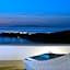 White Santorini Suites & Spa