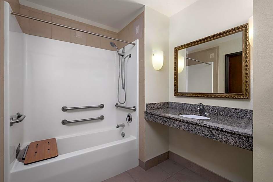 Crown Pointe Lodge; BW Signature Collection