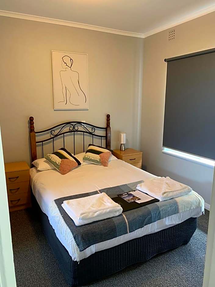 Hello Adelaide Motel and Apartments