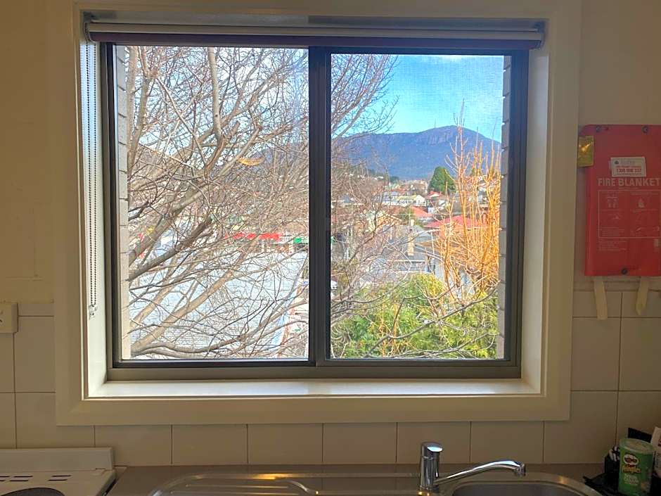 Grosvenor Court Apartments