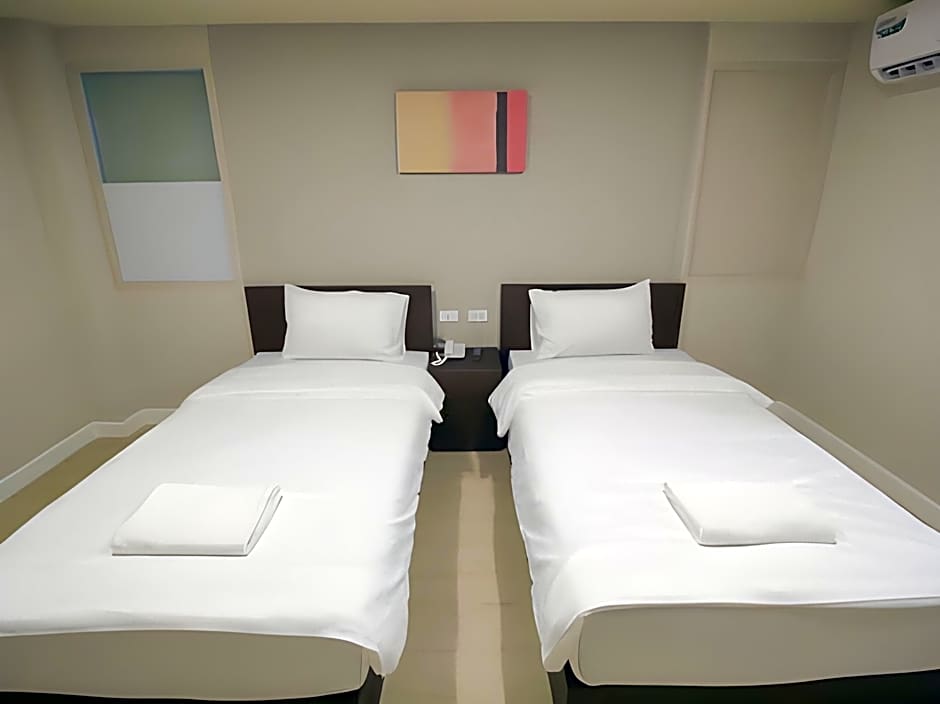 The Sea Bangsean Hotel