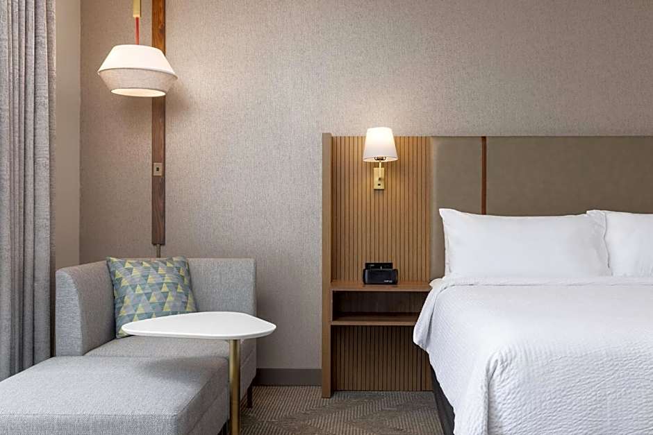 Holiday Inn Hotel And Suites Monterey Park Los Angeles By IHG
