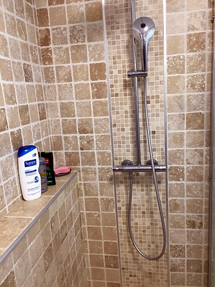 Chambres dans villa avec piscine